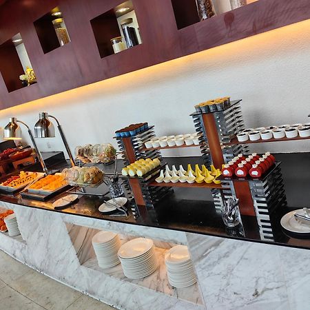 Huaqiang Plaza Hotel Shenzhen, Enjoy Complimentary Afternoon Tea & Mini Bar & Night Snack Luaran gambar